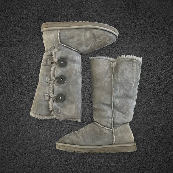 🧡GUC🧡 UGG AUSTRALIA Bailey Triplet Button Boots - Picture 3 of 15